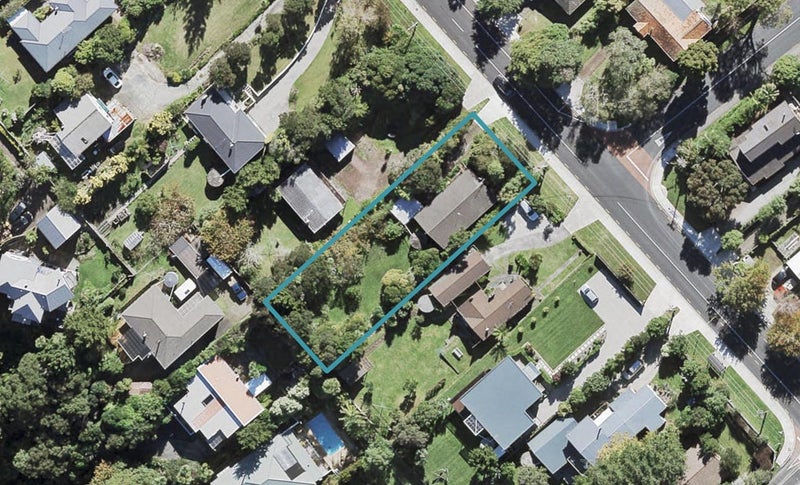 37 Tauhinu Road, Greenhithe, Auckland - Carousel 1
