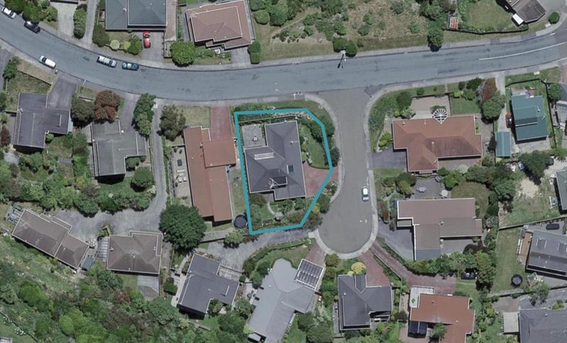 2 Silverton Place, Churton Park, Wellington - Carousel 1