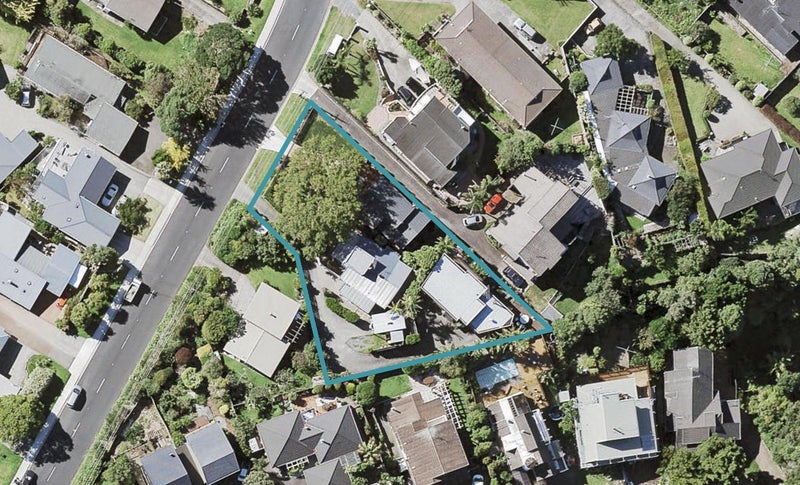 2/5 View Road, Shelly Park, Auckland - Carousel 1
