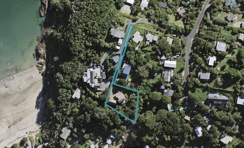 7 McIntosh Road, Oneroa, Waiheke Island - Carousel 1