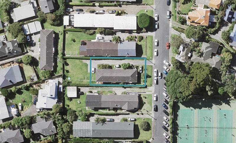 11 Dodson Avenue, Milford, Auckland - Carousel 1