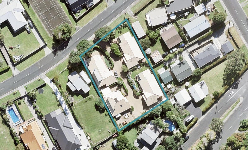 4B Laurence Street, Manly, Whangaparaoa - Carousel 1