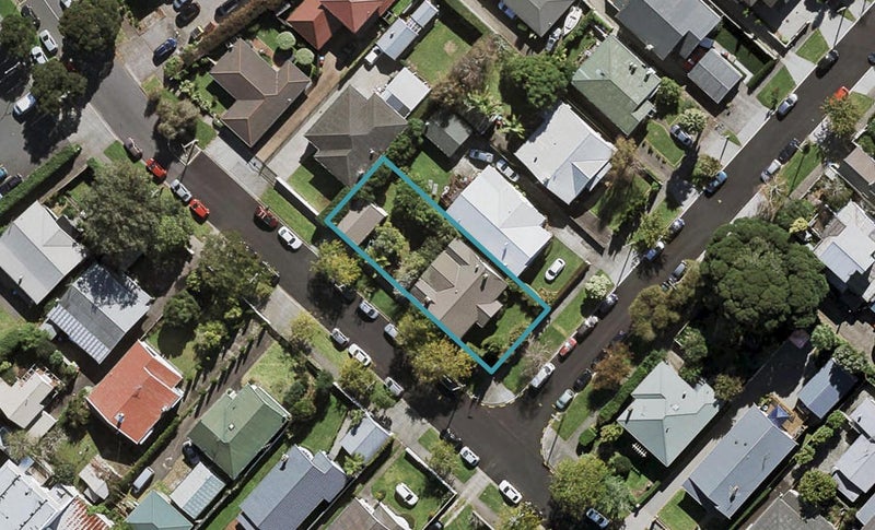 2 Derry Street, Greenlane, Auckland - Carousel 1