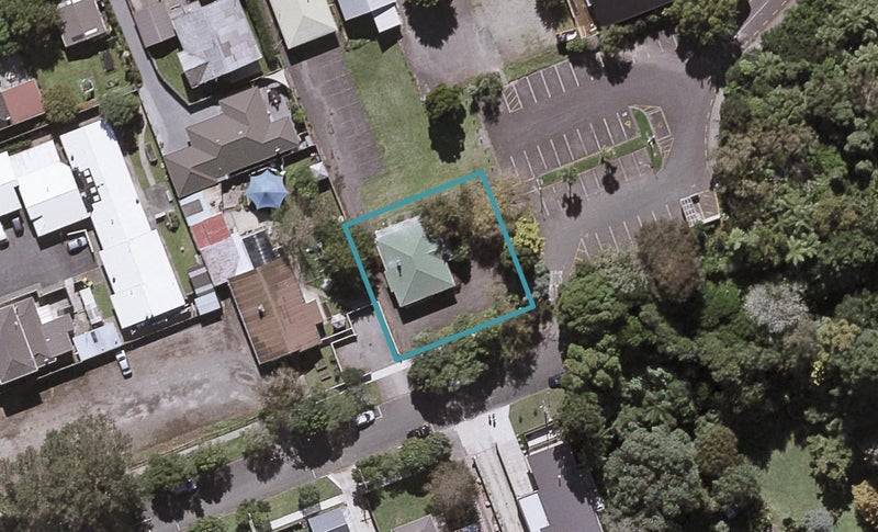 9 Cracroft Street, Welbourn, New Plymouth - Carousel 1
