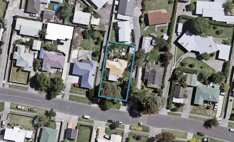 12 Howard Road, Taradale, Napier - Carousel 1