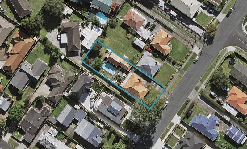 24 Allenby Road, Papatoetoe, Auckland - Carousel 1