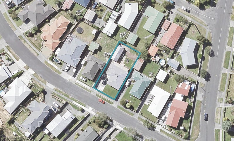 8 Kawatiri Grove, Wainuiomata, Lower Hutt - Carousel 1