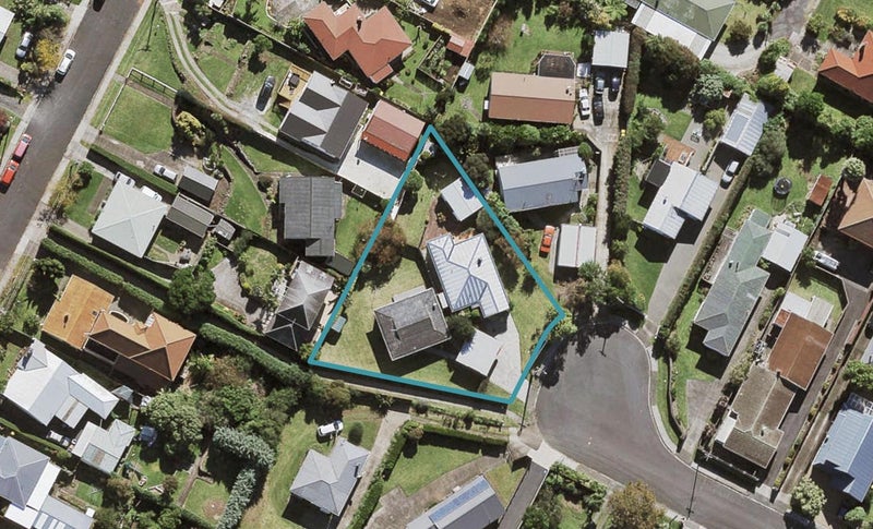 2/13 Kowhai Avenue, Māngere Bridge, Auckland - Carousel 1