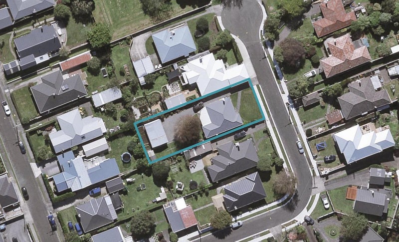19 Turi Street, Welbourn, New Plymouth - Carousel 1