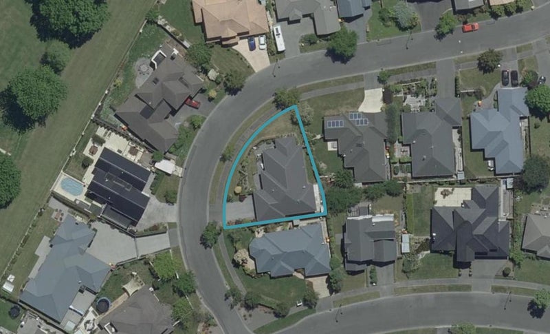 2 Blarney Place, Casebrook, Christchurch - Carousel 1