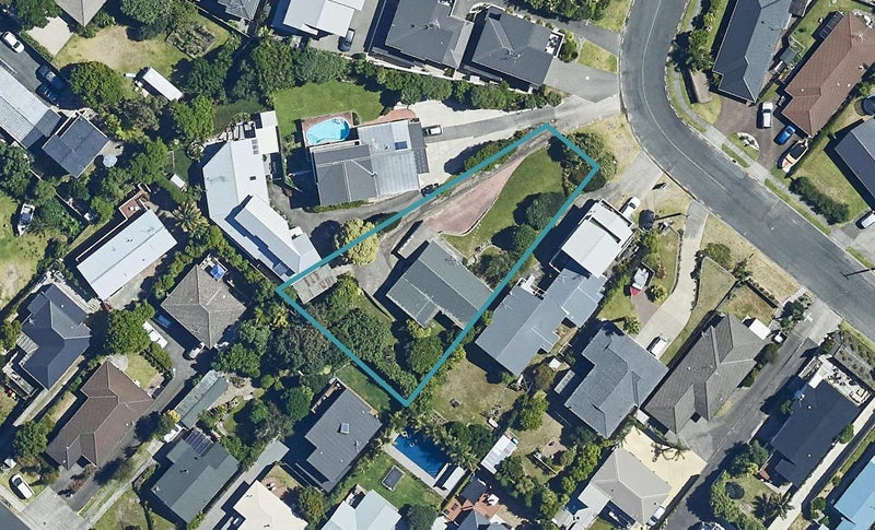 8 Ulster Street, Mount Maunganui, Mount Maunganui - Carousel 1