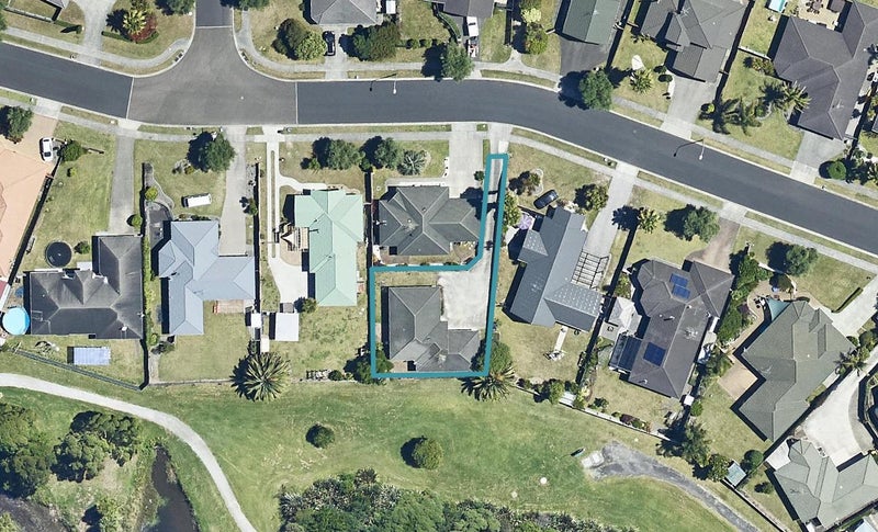 23 Corinth Grove, Papamoa Beach, Papamoa - Carousel 1