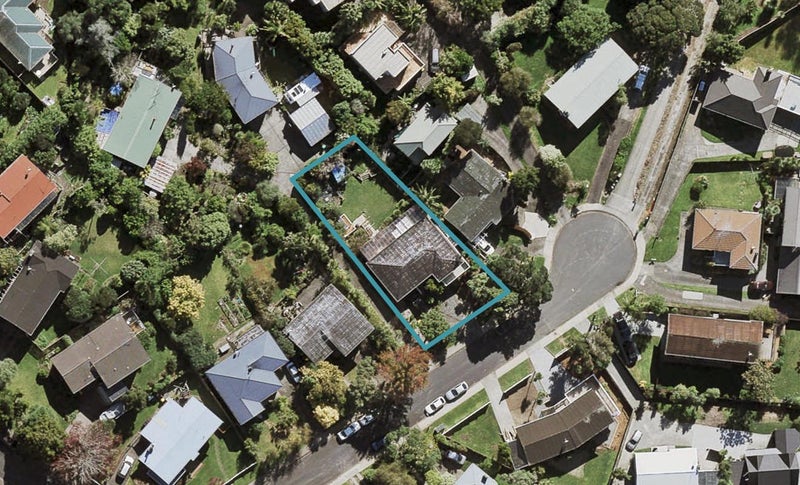 12 Arahia Street, Northcote, Auckland - Carousel 1