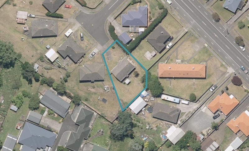 1 Deem Place, Tawhero, Whanganui - Carousel 1