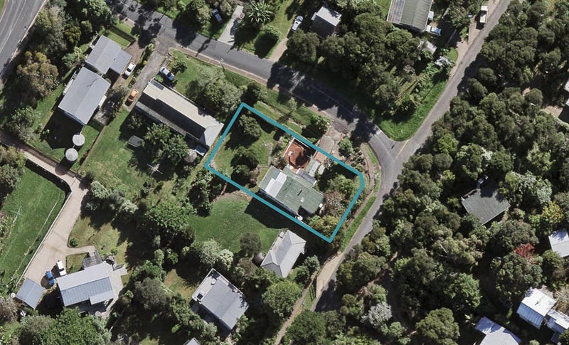 1 Homai Street, Ostend, Waiheke Island - Carousel 1