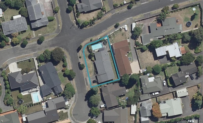 21 Pollock Drive, Chartwell, Hamilton - Carousel 1