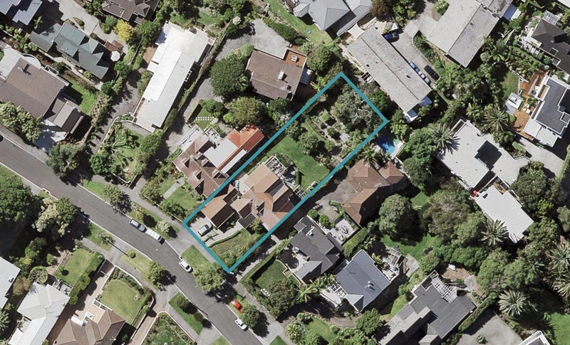30 Codrington CRescent , Mission Bay, Auckland - Carousel 1