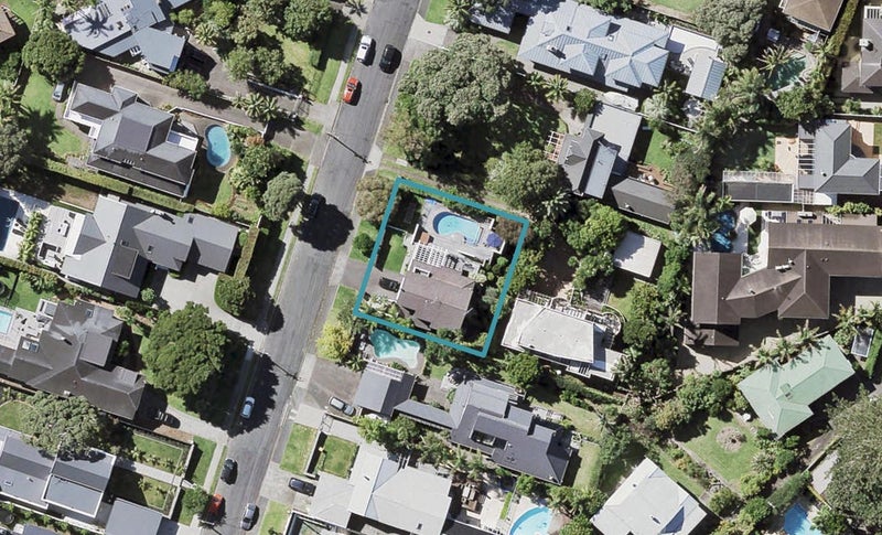 7 Tiri Road, Takapuna, Auckland - Carousel 1