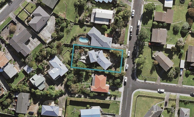 40 Potter Avenue, Northcote, Auckland - Carousel 1