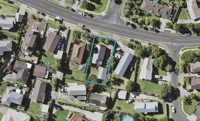 15 Gosford Drive, Botany Downs, Auckland - Carousel 1