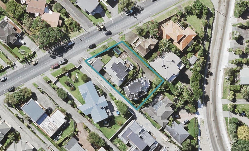 2/103 Aberdeen Road, Castor Bay, Auckland - Carousel 1