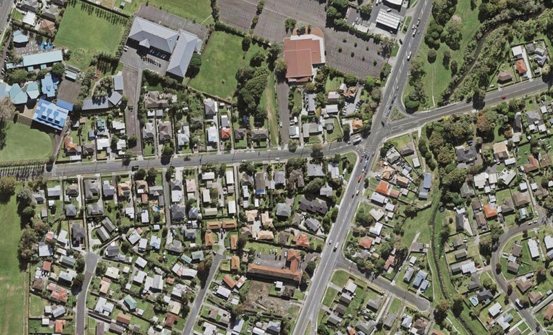 10 Miller Road, Mangere Bridge, Auckland - Carousel 1
