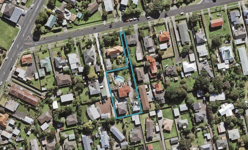 65 Mcintyre Road, Mangere Bridge, Auckland - Carousel 1