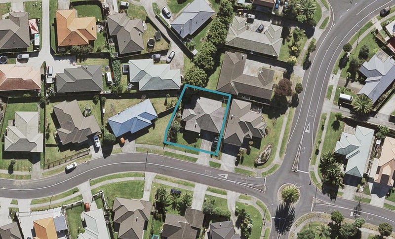 39 Cyclamen Road, Mangere, Auckland - Carousel 1