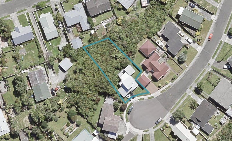 14 Ilam Grove, Kelson, Lower Hutt - Carousel 1