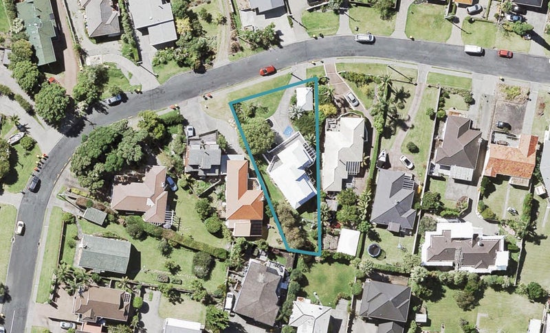 15 Braemar Road, Rothesay Bay, Auckland - Carousel 1