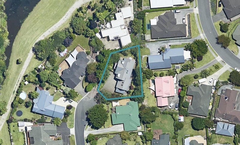 14 Rothesay Lane, Bethlehem, Tauranga - Carousel 1