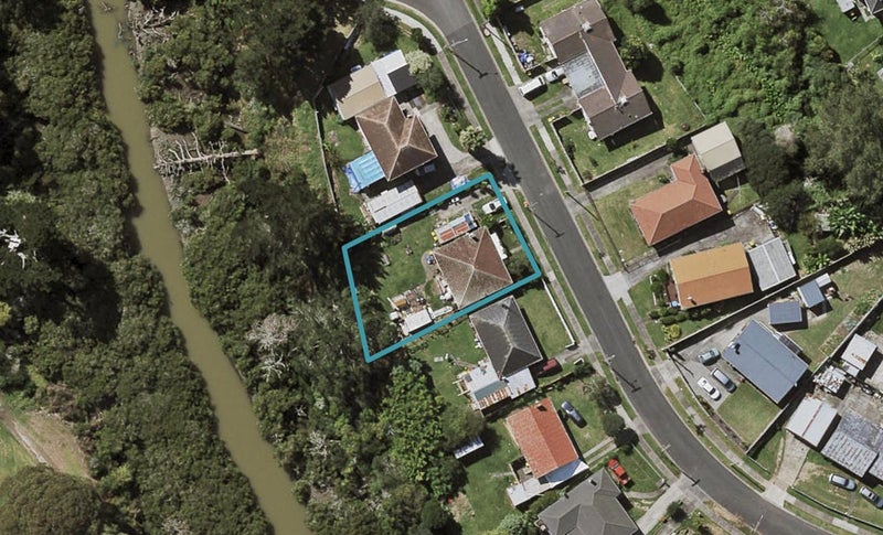 12 Perth Street, Otara, Auckland - Carousel 1