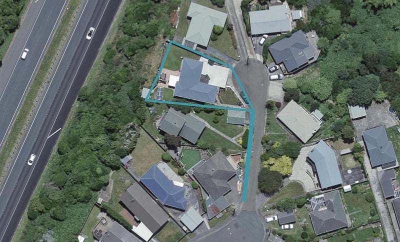 41 Lynda Avenue, Paparangi, Wellington - Carousel 1