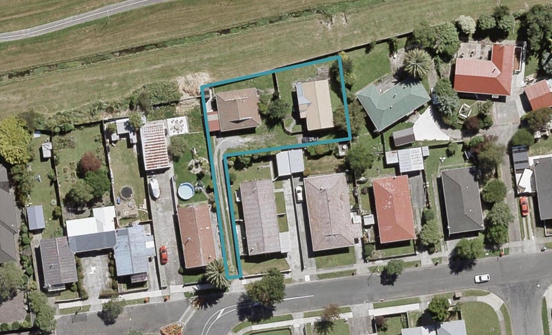 2/9 Clouston Park Road, Ebdentown, Upper Hutt - Carousel 1
