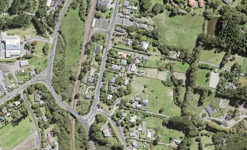 7 Township Road, Waitakere, Auckland - Carousel 1