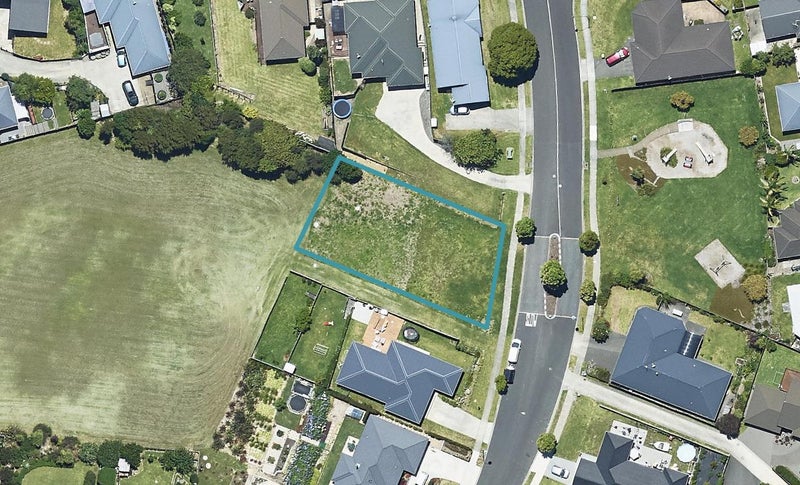 86 Oteki Park Drive, Welcome Bay, Tauranga - Carousel 1