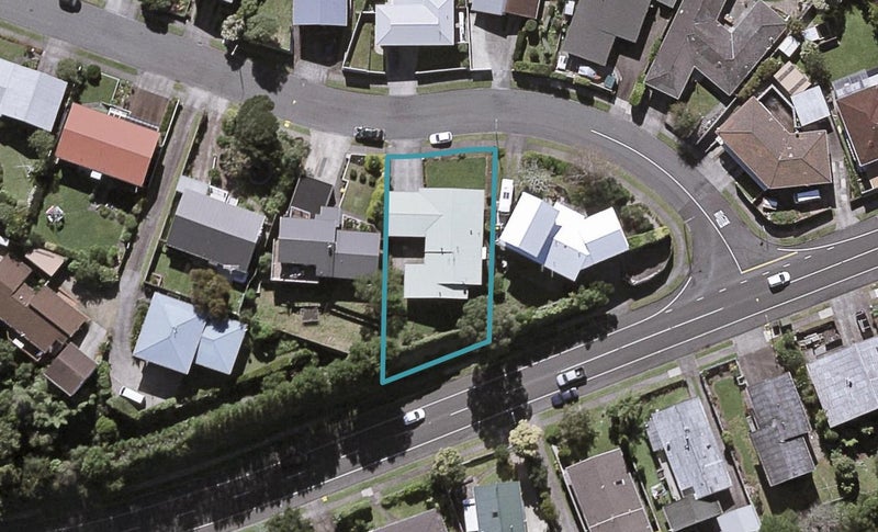 7 Longview Drive, Merrilands, New Plymouth - Carousel 1