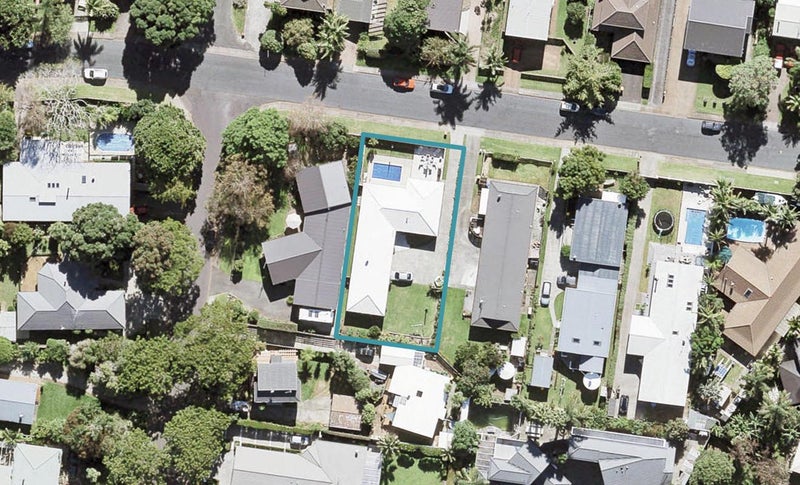 11 The Circle, Manly, Whangaparaoa - Carousel 1