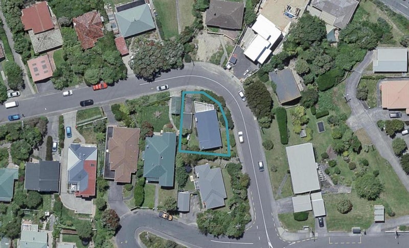 23 Kaihuia Street, Northland, Wellington - Carousel 1