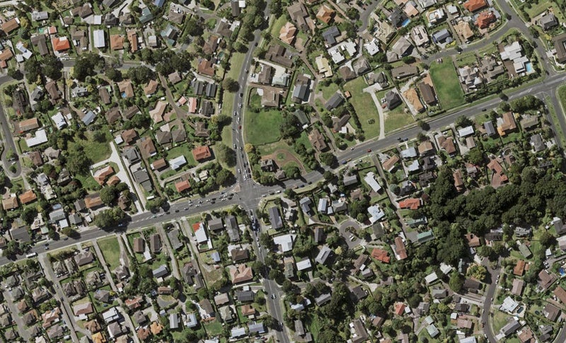 60 Redoubt Road, Goodwood Heights, Auckland - Carousel 1