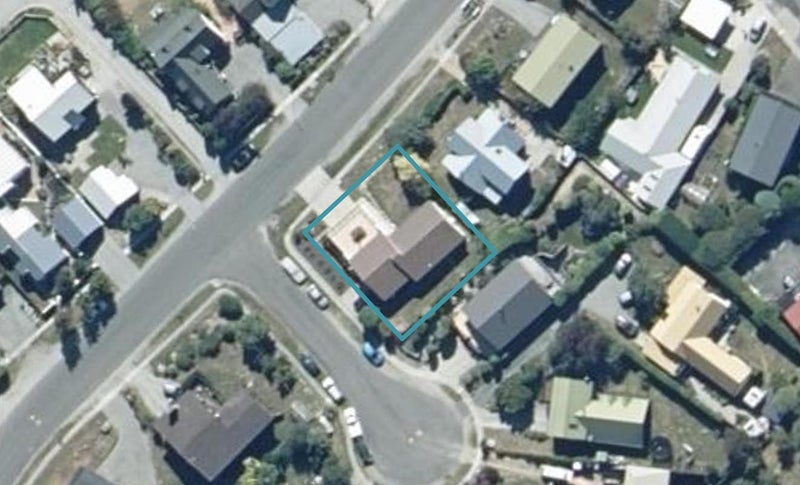 13 Oregon Drive, Kelvin Heights, Queenstown - Carousel 1