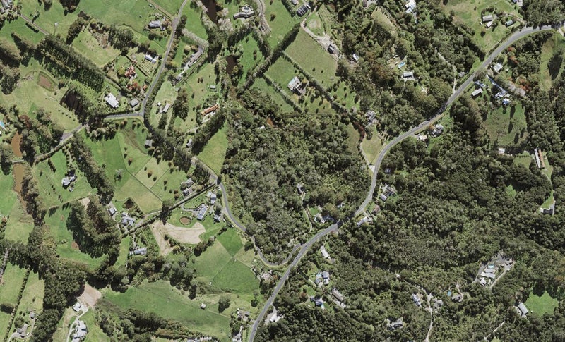 2 Hardens Lane, Paremoremo - Carousel 1