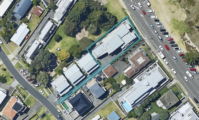 66 Marine Parade, Mount Maunganui, Mount Maunganui - Carousel 1