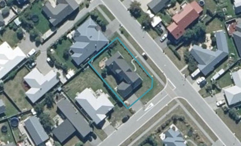31 Lochnagar Drive, Lake Hayes, Queenstown - Carousel 1