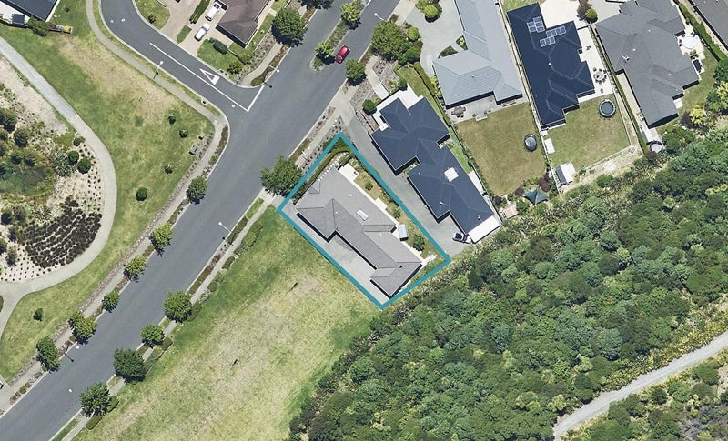 117 Lakes Boulevard, Pyes Pa, Tauranga - Carousel 1