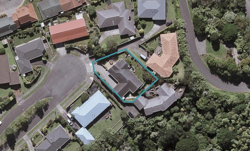 14 Boulevard Drive, Merrilands, New Plymouth - Carousel 1