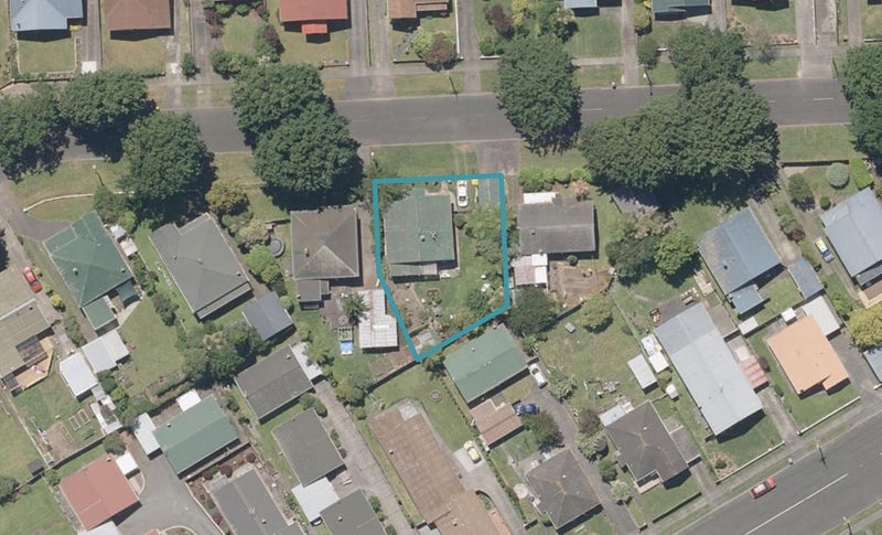 16 Fromont Street, Whanganui East, Whanganui - Carousel 1