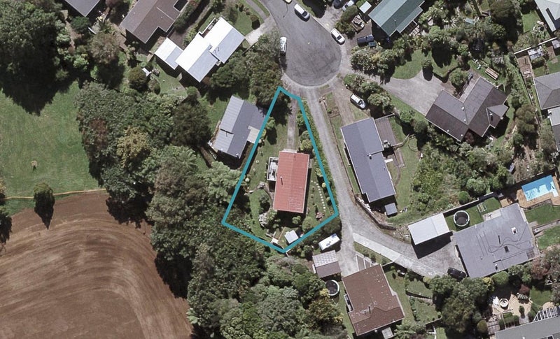18 Anne Street, Ferndale, New Plymouth - Carousel 1
