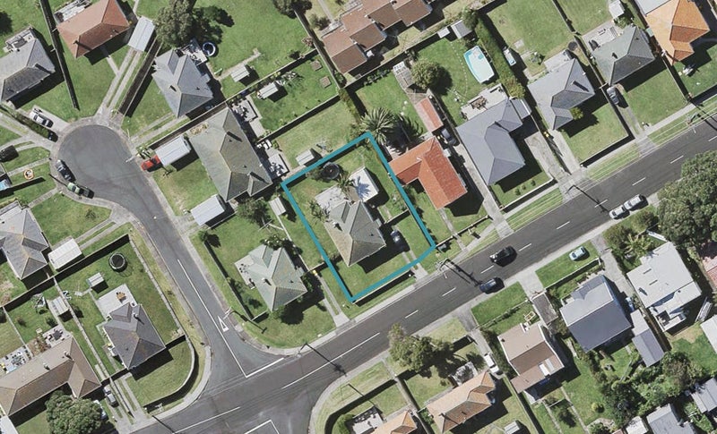 36 Roberts Avenue, Bayswater, Auckland - Carousel 1