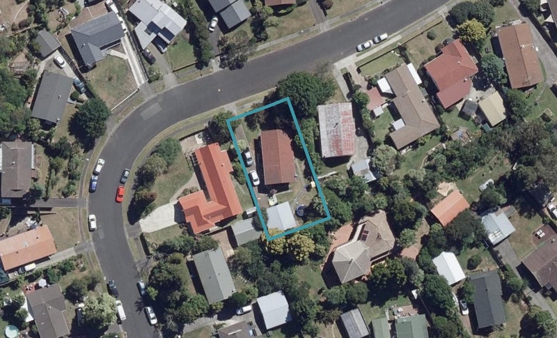 10 Rutland Street, Fairview Downs, Hamilton - Carousel 1